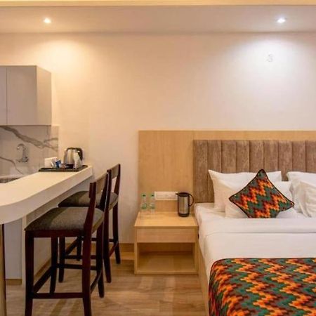 Hotel Blue Diamond Jaipur Exteriör bild